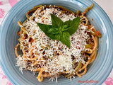 Spaghetti con fagiolini al sugo di pomodoro fresco, basilico e cacio ricotta