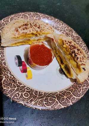 सूजी की आलू भरमा टिक्की रेसिपी मुख्य फोटो