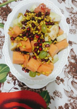 A picture of Fruit chaat.