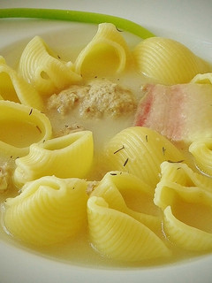 Una foto de Sopa de galets