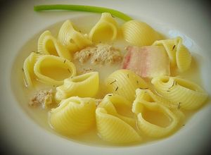 Una foto de Sopa de galets