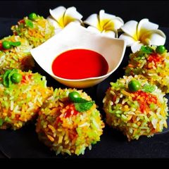 A picture of Khichdi Flower Dumpling.