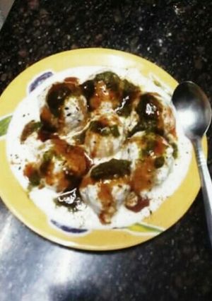 A picture of Dahi beda.
