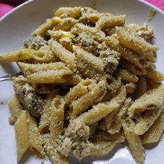 A picture of Pasta Pesto.
