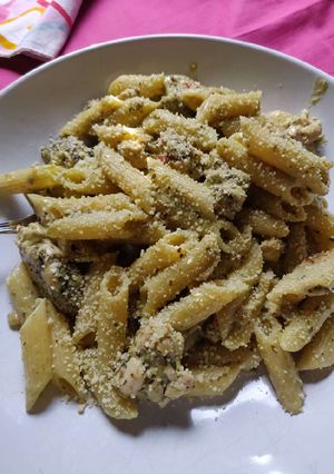 A picture of Pasta Pesto.