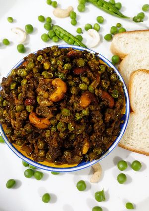 चटपटीत मटार उसळ (matar usal recipe in marathi) रेसिपी चे मुख्य फोटो