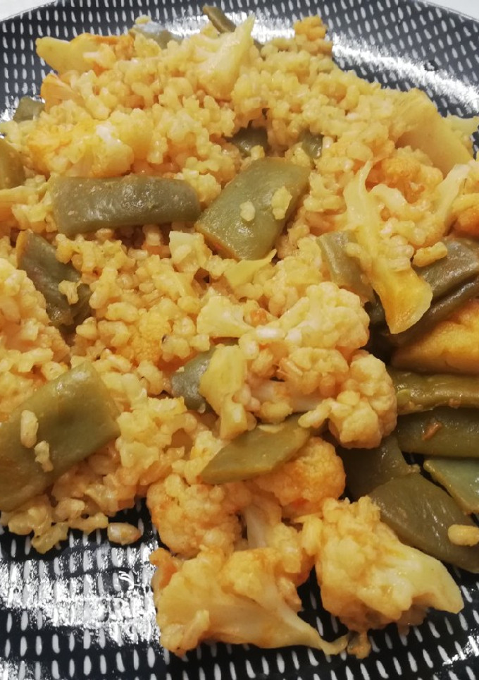 Una foto de Paella de verduras🥘