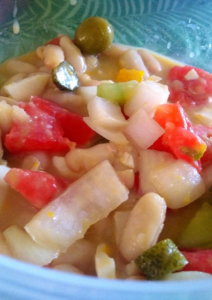 Una foto de Alubia blanca en ensalada
