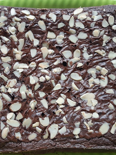 Foto resep Fudgy brownies almond