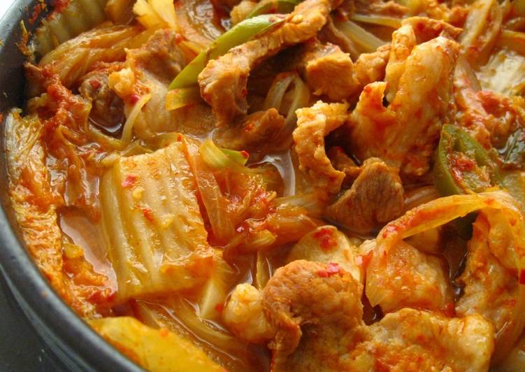 Recipe of Super Quick Homemade Easy Kimchi Jjigae (김치 찌개 - Kimchi Stew) for Two