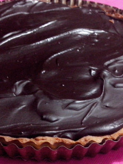 Una foto de Tarta tofi - Tarta de dulce de leche y chocolate