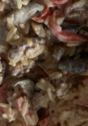 Una foto de Arroz con shiitake y nueces sin sal