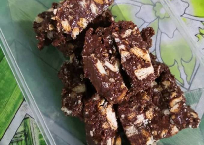 Langkah Mudah untuk Menyiapkan Kek batik crunchy, Sempurna