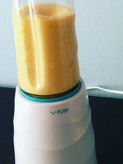 Una foto de Batido de ciruelas y plátano