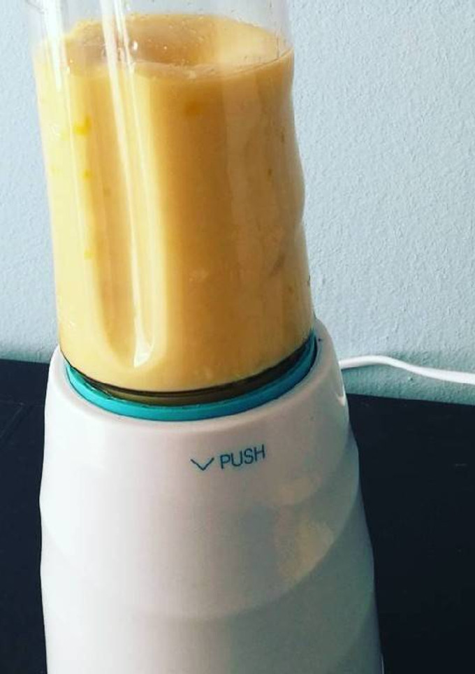 Una foto de Batido de ciruelas y plátano
