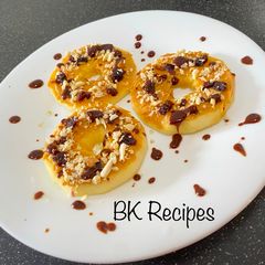A picture of Crunchy Apple Donuts 🍩.