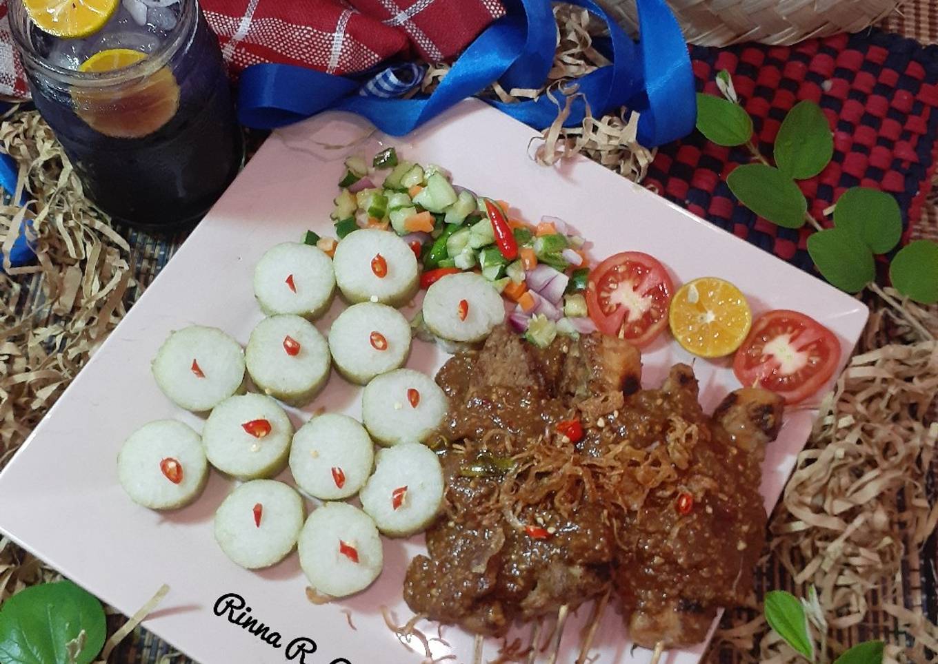 Sate Ayam Kacang Mede