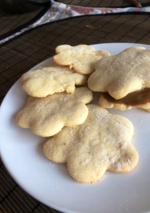 Una foto de Galletitas de Limón (receta de Oli mi niña de 6 años)🤗🤗🤗