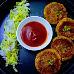 A picture of Cheesy Aloo Tikki.