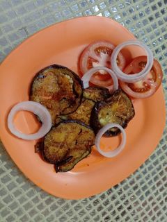 बैंगन भाजा (baingan bhaja recipe in Hindi) रेसिपी मुख्य फोटो
