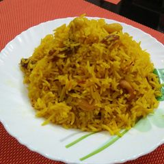 A picture of Basanti pulao.