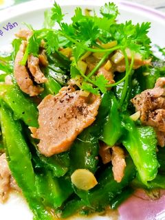 Hình của món Thịt bò xào đậu rồng.