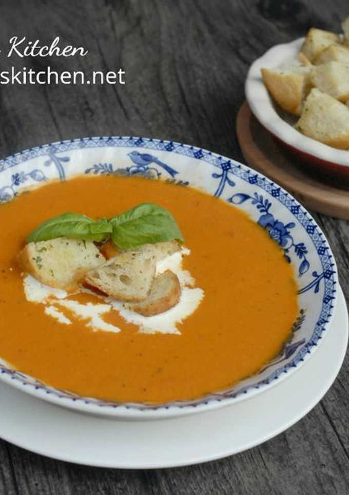 A picture of Easy Tomato Soup.