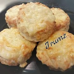 A picture of 🍔🧀Cheese Scones🧀🍔.