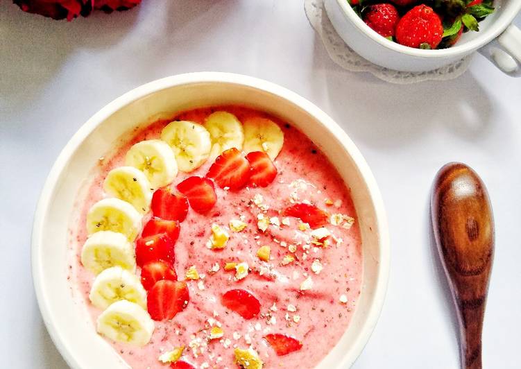 Cara Gampang Membuat Strawberry Smoothie Bowl Anti Gagal