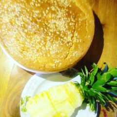 A picture of Pineapple cake.