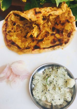 A picture of Butter Potato Stuffed paratha.