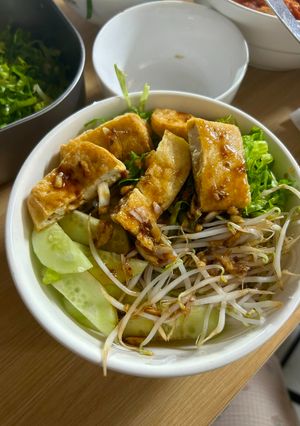 Hình của món Bún trộn đậu.