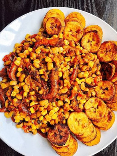 A picture of Corn and beans porridge.
