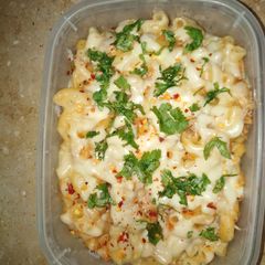 A picture of Mac & Cheese.