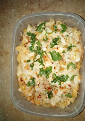 A picture of Mac & Cheese.