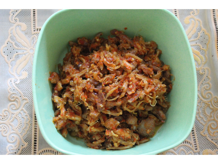 Bagaimana Membuat Ayam Suwir Pedas Manis, Lezat