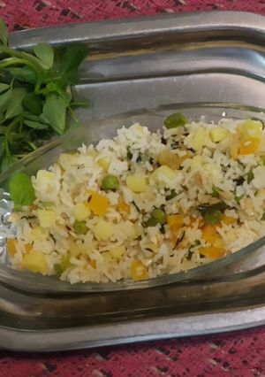 મેથી તડકા પુલાવ (Methi Tadka pulav Recipe in Gujarati) રેસીપી મુખ્ય ફોટો