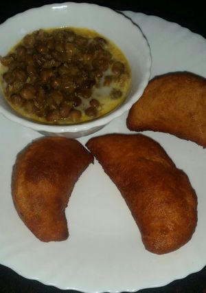 A picture of Mahamri kwa Mbaazi (pigeonpeas) za Nazi #4WkChallenge.