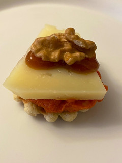 Una foto de Canapé de sobrasada