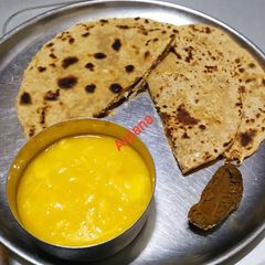 A picture of Makuni or sattu paratha.