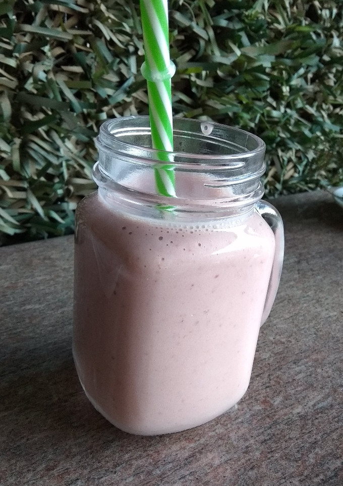 Una foto de Batido de fresas y plátano
