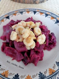 Una foto de Lombarda con gambas