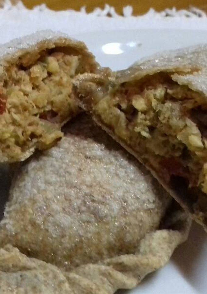 Una foto de Empanadas de atún, con masa casera de harina integral