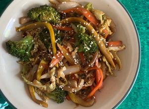 Una foto de Rosalia’s teriyaki vegetables