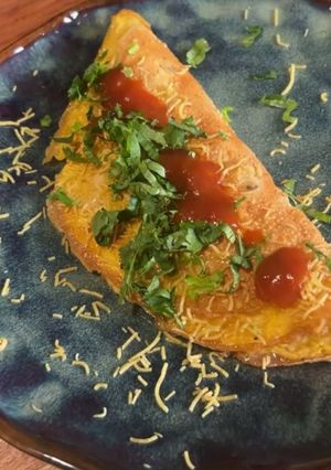 A picture of Papad Omelette.
