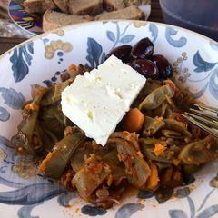 A picture of Romano green beans in a pressure cooker.