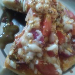 A picture of Cheesy pizza.