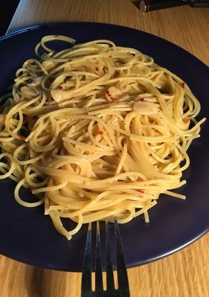 A picture of Peperoncino (Spaghetti with Garlic, Oil, and Chili Peppers).