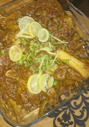 A picture of Namkin gosht in mutton.