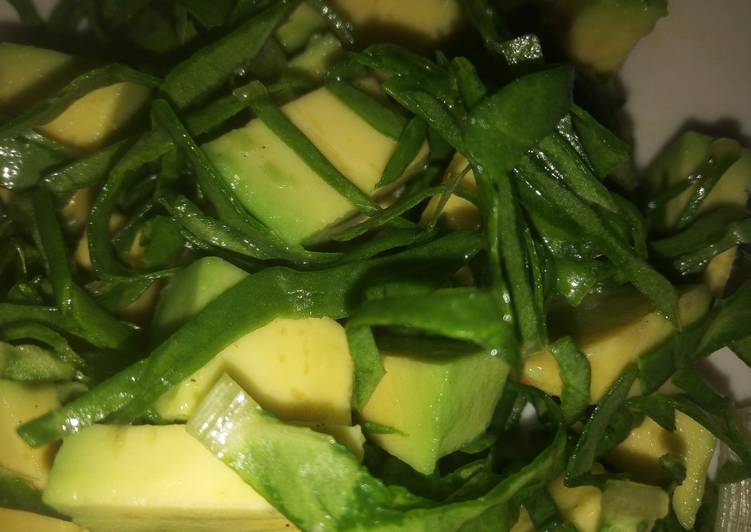 How to Make Favorite Spinach Avocado 🥑 Salad